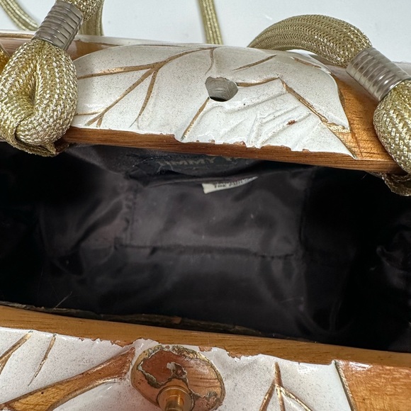 SOLD Timmy Woods Rare Hand Carved White Flower Purse Clutch Minaudiere Shoulder - Picture 3 of 16